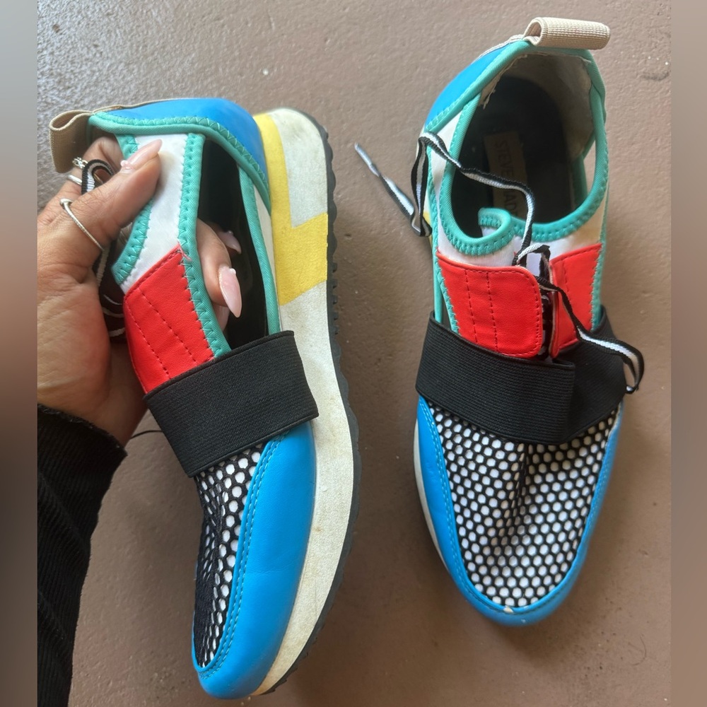 Color block sneaker - Picture 3 of 5